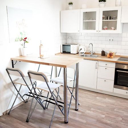 N28 Studio Apartment In Andrassy Boulevard. บูดาเปสต์ ภายนอก รูปภาพ